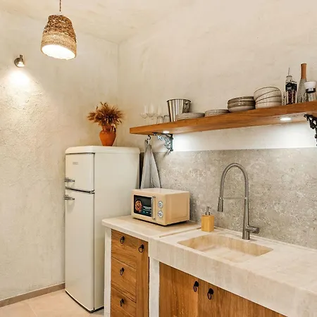 Fontarcella, Heart & Roots