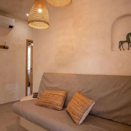 Fontarcella, Heart & Roots